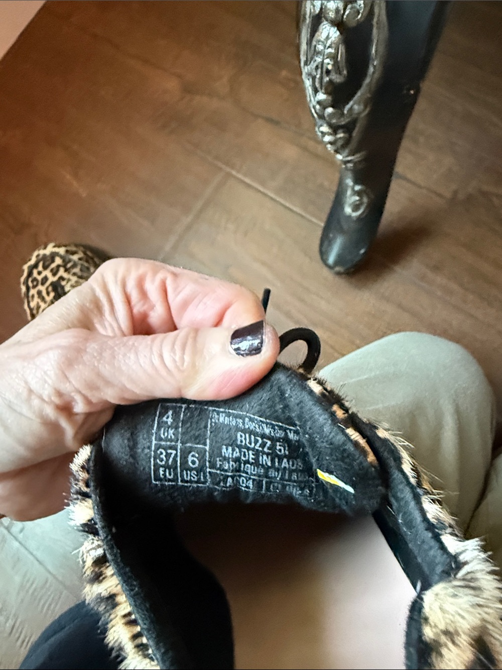 Dr. Martens Leopard Print Buzz - Black/Tan - Picture 4 of 4